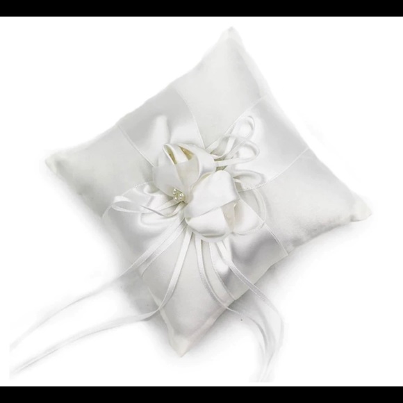 Ivory Satin Flower Girl Basket & Pillow Set - Picture 2 of 8